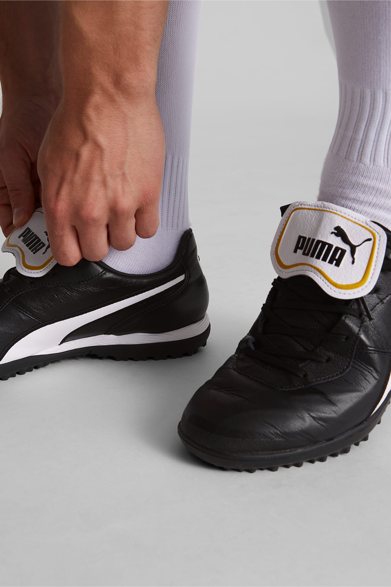 (image for) Unique King Top Turf Trainer Soccer Cleats